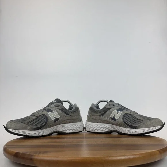 Mens New Balance 2002R Gray Suede Athletic Running Sneakers Shoes Size 8.5 D GUC - Picture 6 of 9